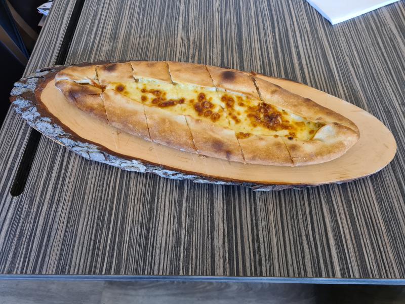 Pide Käse